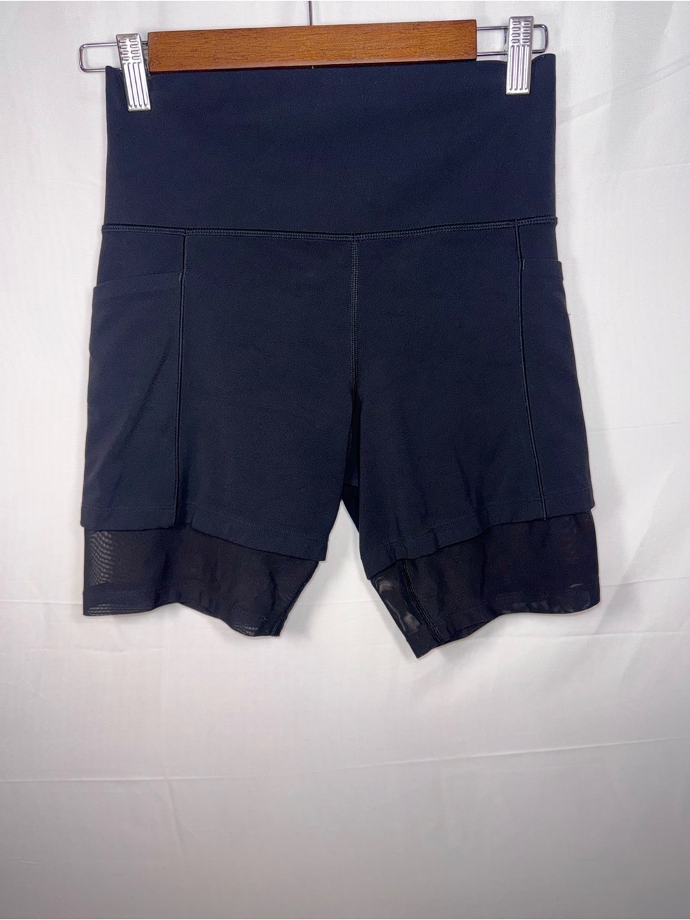Athleta Women High-Waist Black Performance Active Biker Mesh Shorts size Small